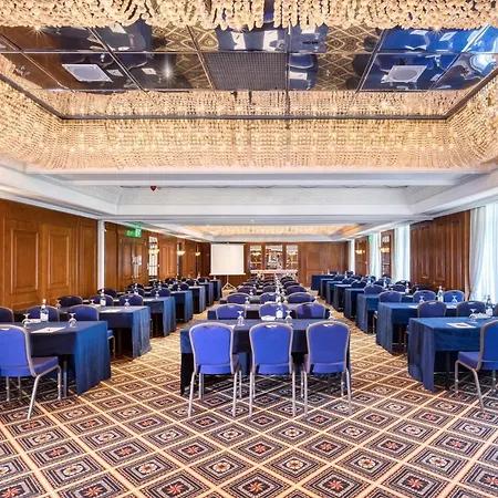 The Landmark Nicosia, Autograph Collection Hotell