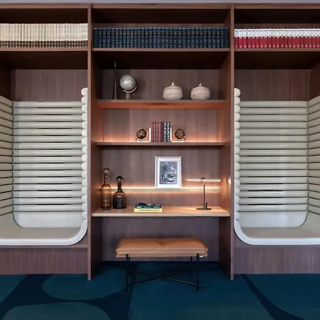 The Landmark Nicosia, Autograph Collection Hotell