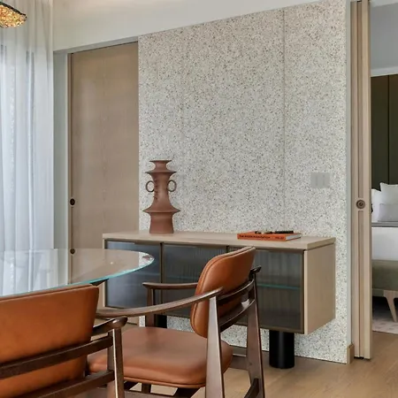 The Landmark Nicosia, Autograph Collection Hotell