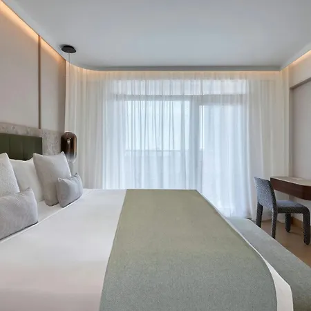 The Landmark Nicosia, Autograph Collection Hotell 5*