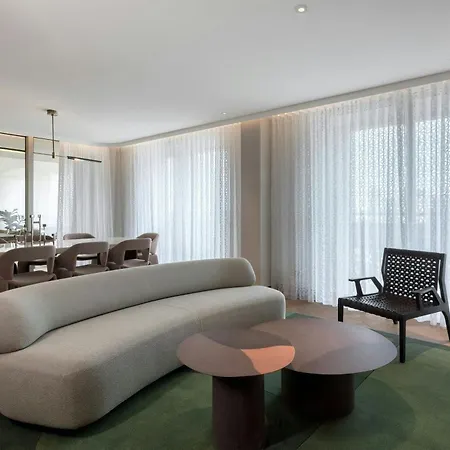 The Landmark Nicosia, Autograph Collection Hotell