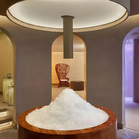 Hotel The Landmark Nicosia, Autograph Collection 5*