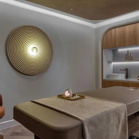The Landmark Nicosia, Autograph Collection 5*