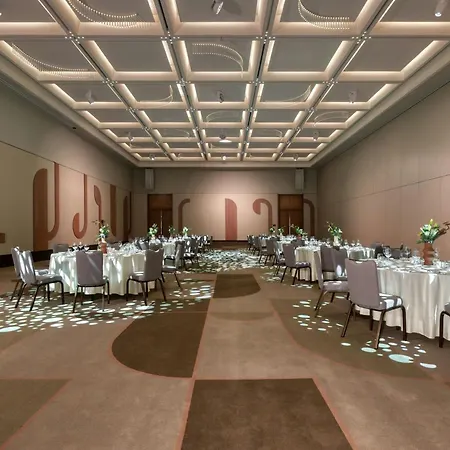 Hotel The Landmark Nicosia, Autograph Collection 5*