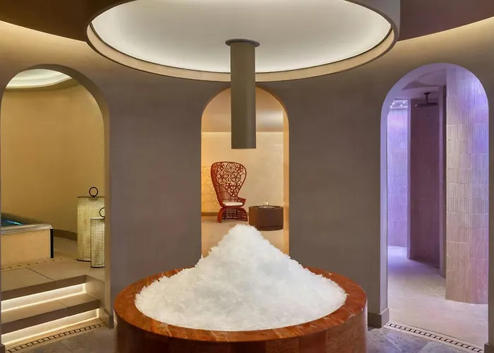 Hotel The Landmark Nicosia, Autograph Collection 5*